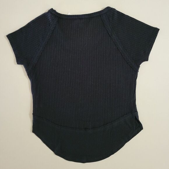 Mudd Women's Black Waffle-knit Short Sleeve Top - Picture 10 of 10